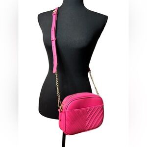 🐰 Lola Mae Crossbody Bag (Like-New; Hot Pink)